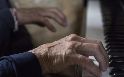La rééducation fonctionnelle de la main grâce à la pratique du piano